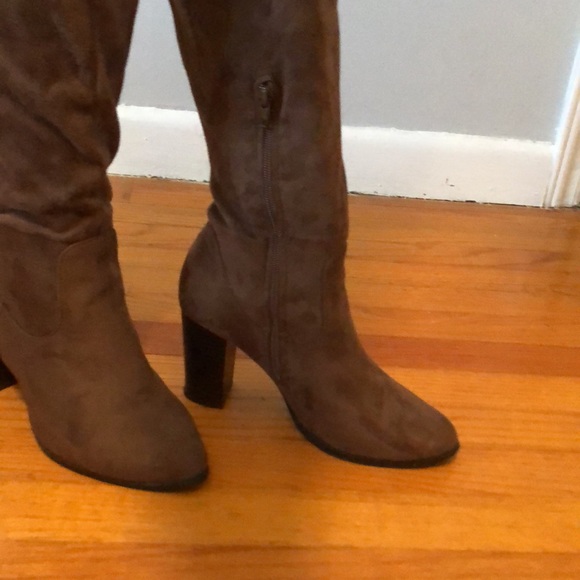 Over the knee boots - Picture 5 of 8